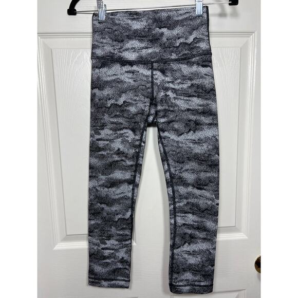 Lululemon Wunder Under High Rise Luon Hazy Days Black White 4 Gym Travel Workout - Picture 2 of 9